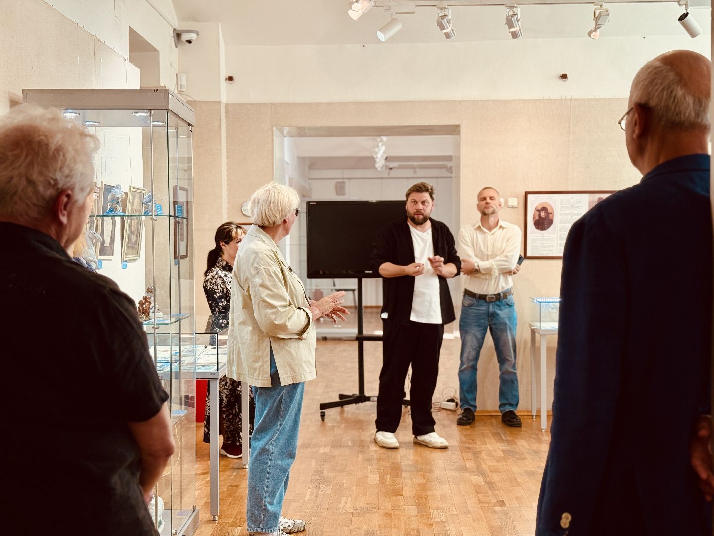 раменское, гжель, открытие выставки, бессарабова, художники гжели,