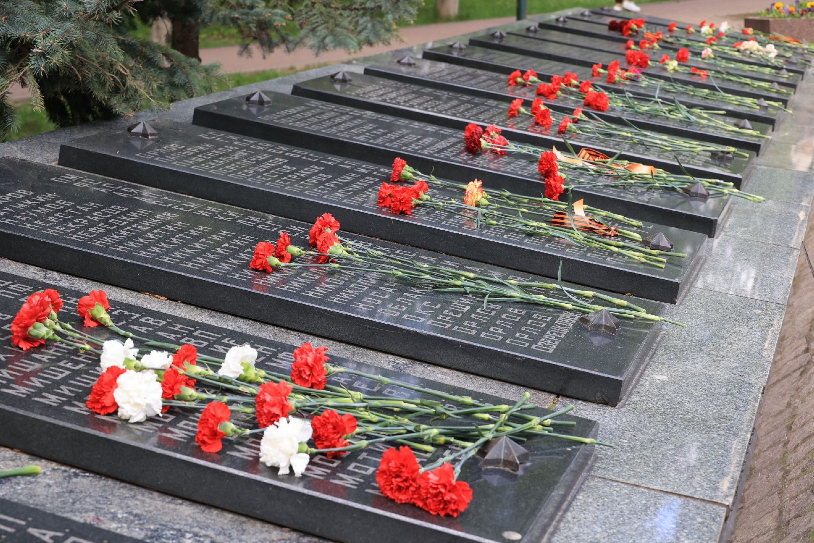 День Победы, возложение цветов, минута молчания, Дзержинский