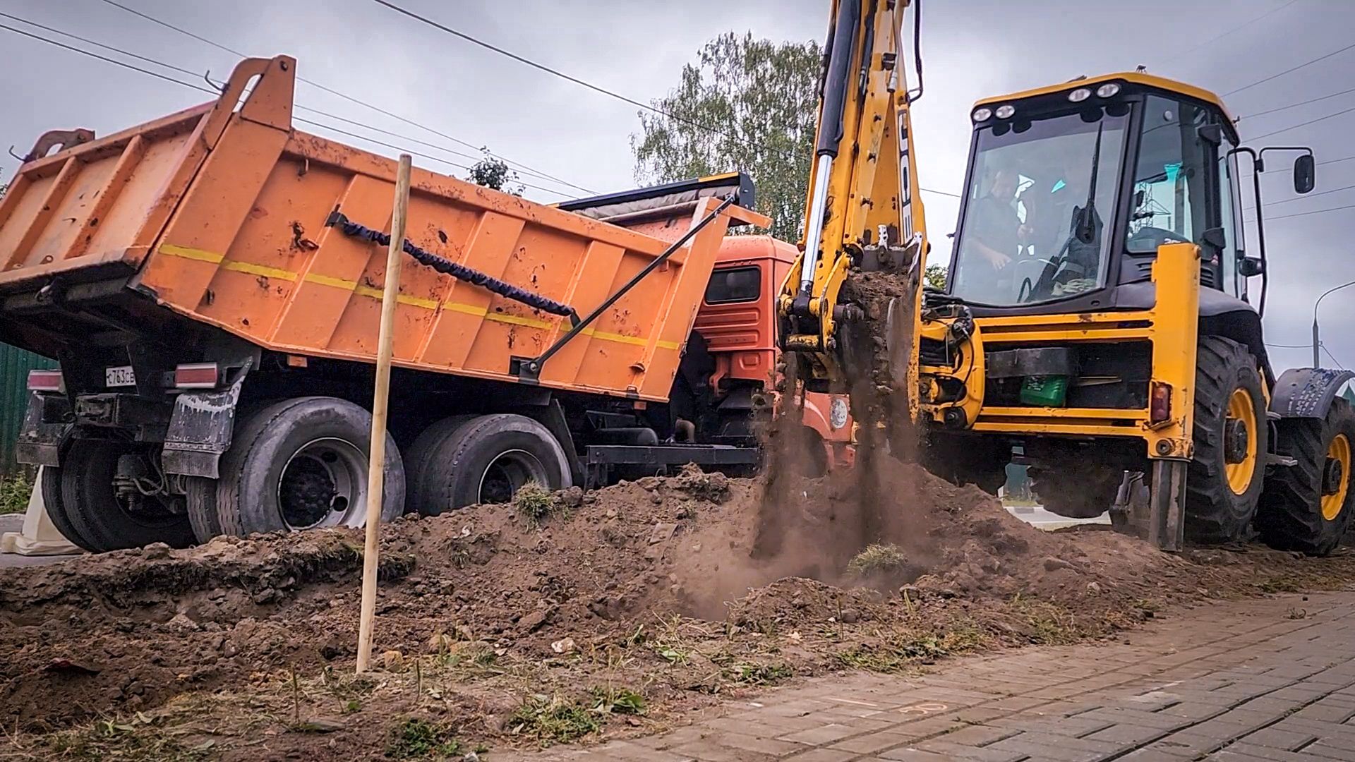 бронницы, новая парковка в бронницах, строительство заездного кармана в бронницах,