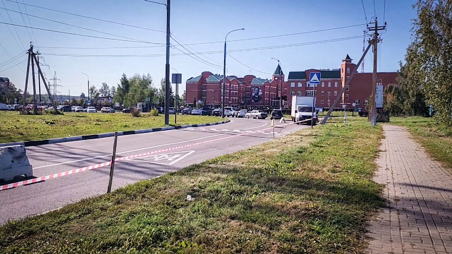 бронницы, новая парковка в бронницах, строительство заездного кармана в бронницах,