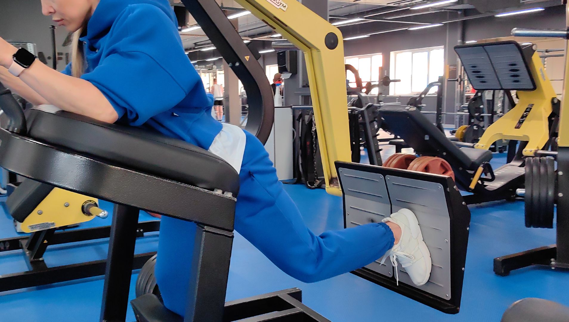 выборы, госуслуги, спортсменка,