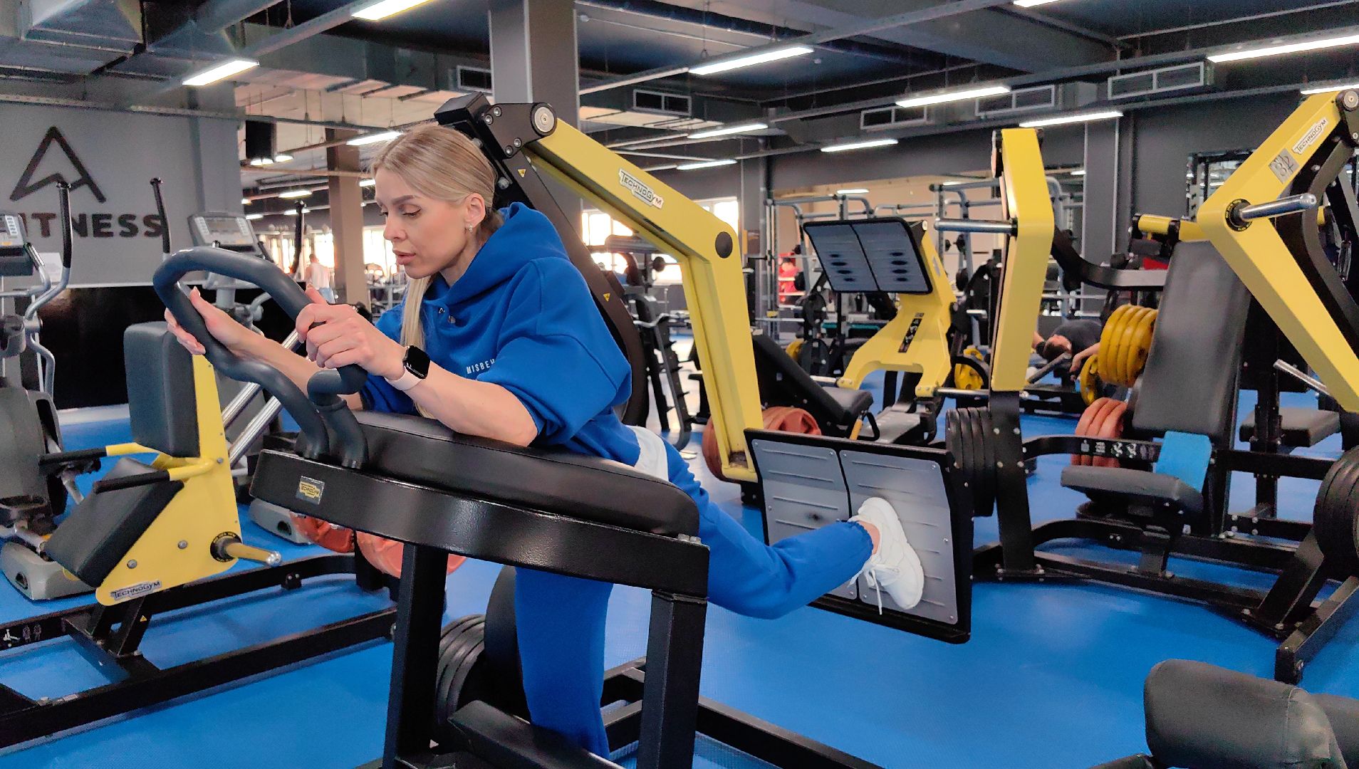 выборы, госуслуги, спортсменка,