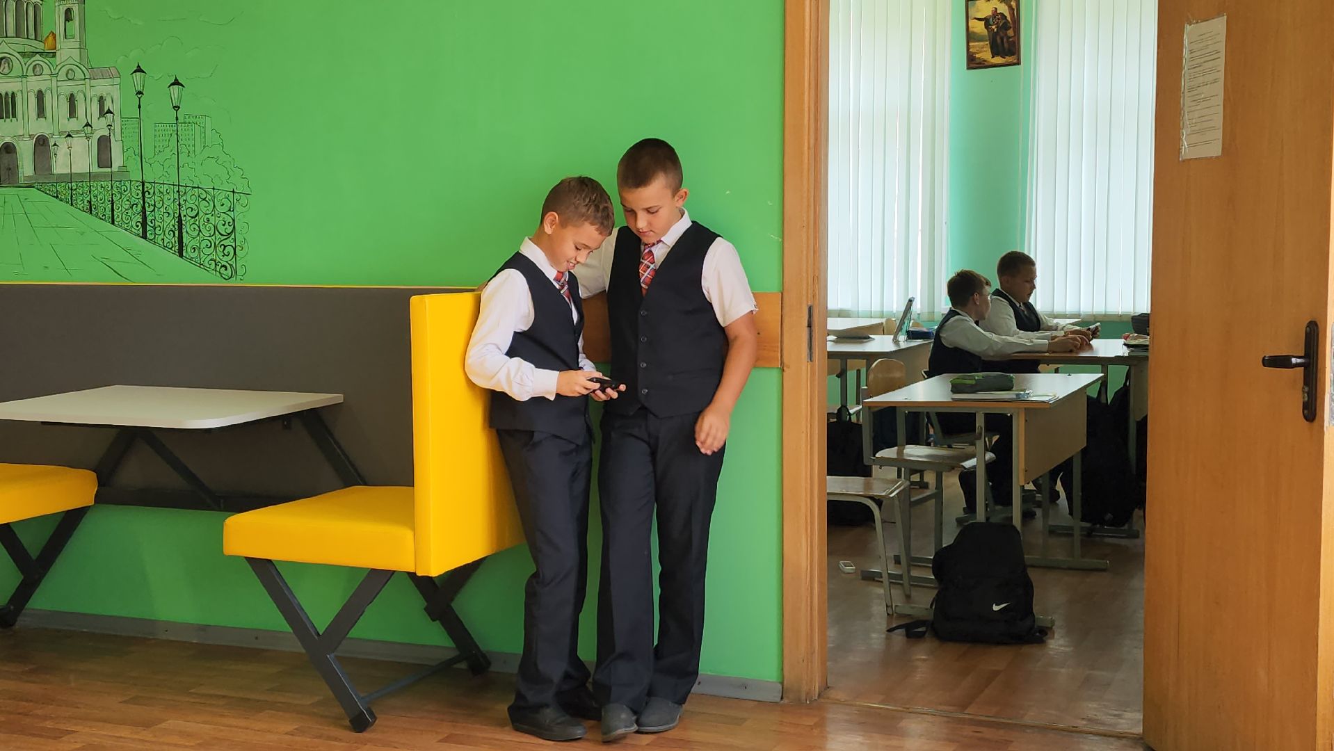 Школа, Лобня, зона отдыха, Школьная мебель ,