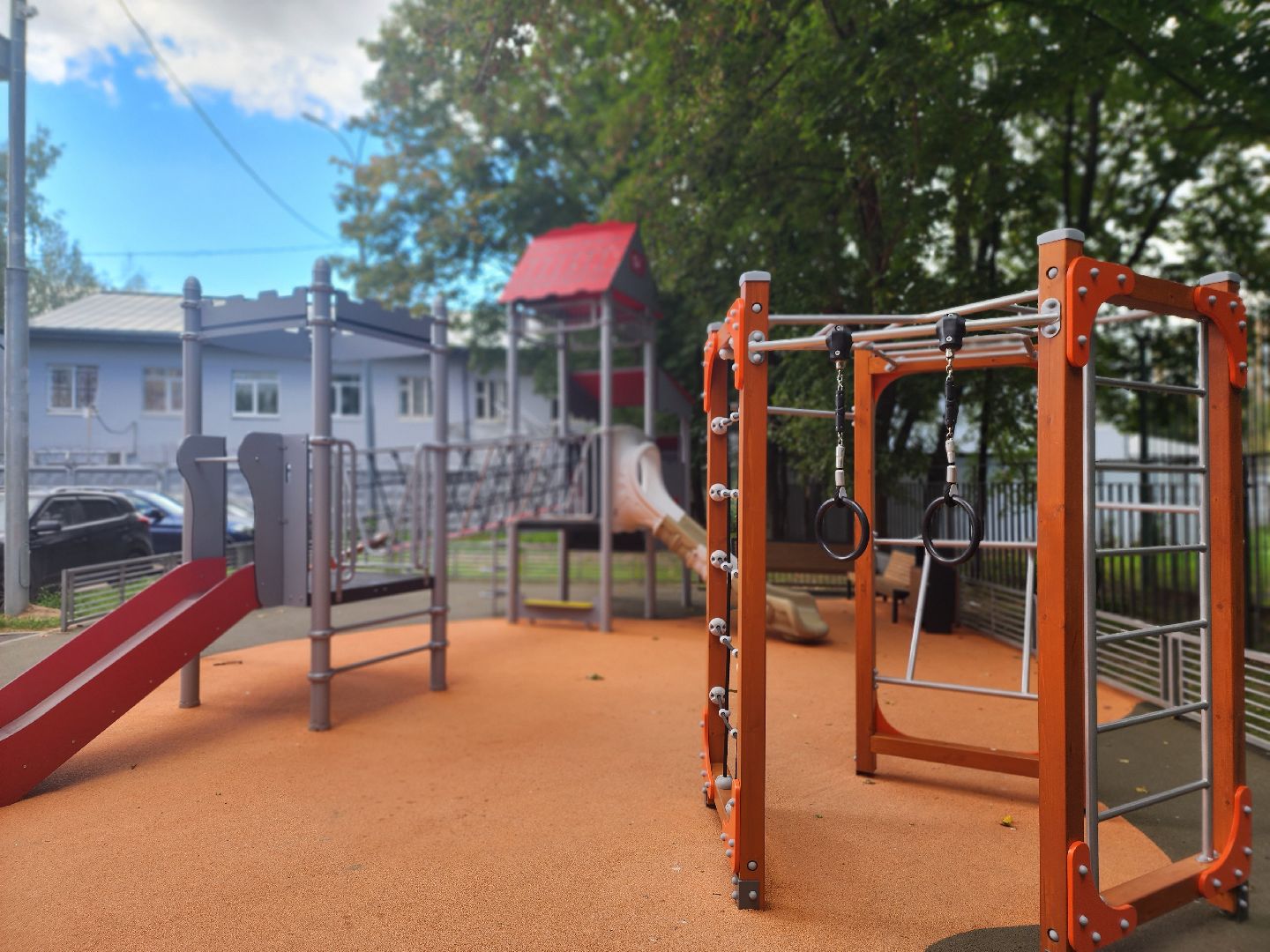 королёв, благоустройство ,  новая детская площадка на октябрьской в королеве,