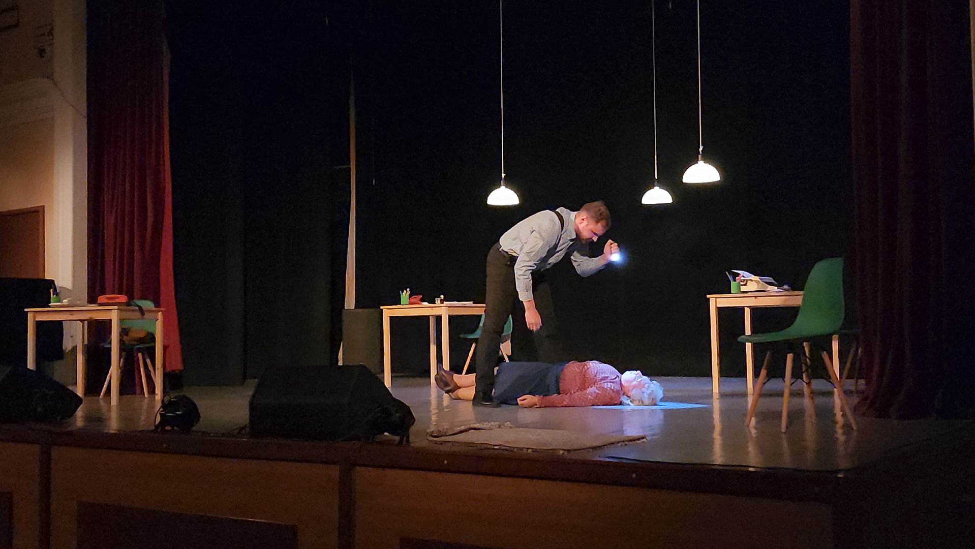 пушкино, театральная постановка, спектакль, дом культуры,зрители,премьера спектакля,актриса,театральные костюмы,