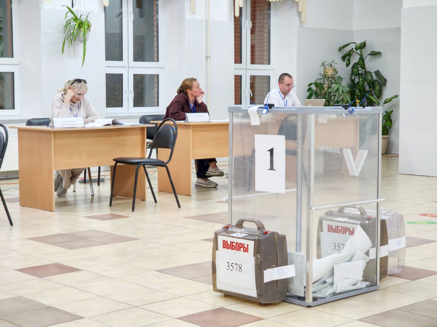 Подольск, Выборы, избирательный участок,Председатель уика,