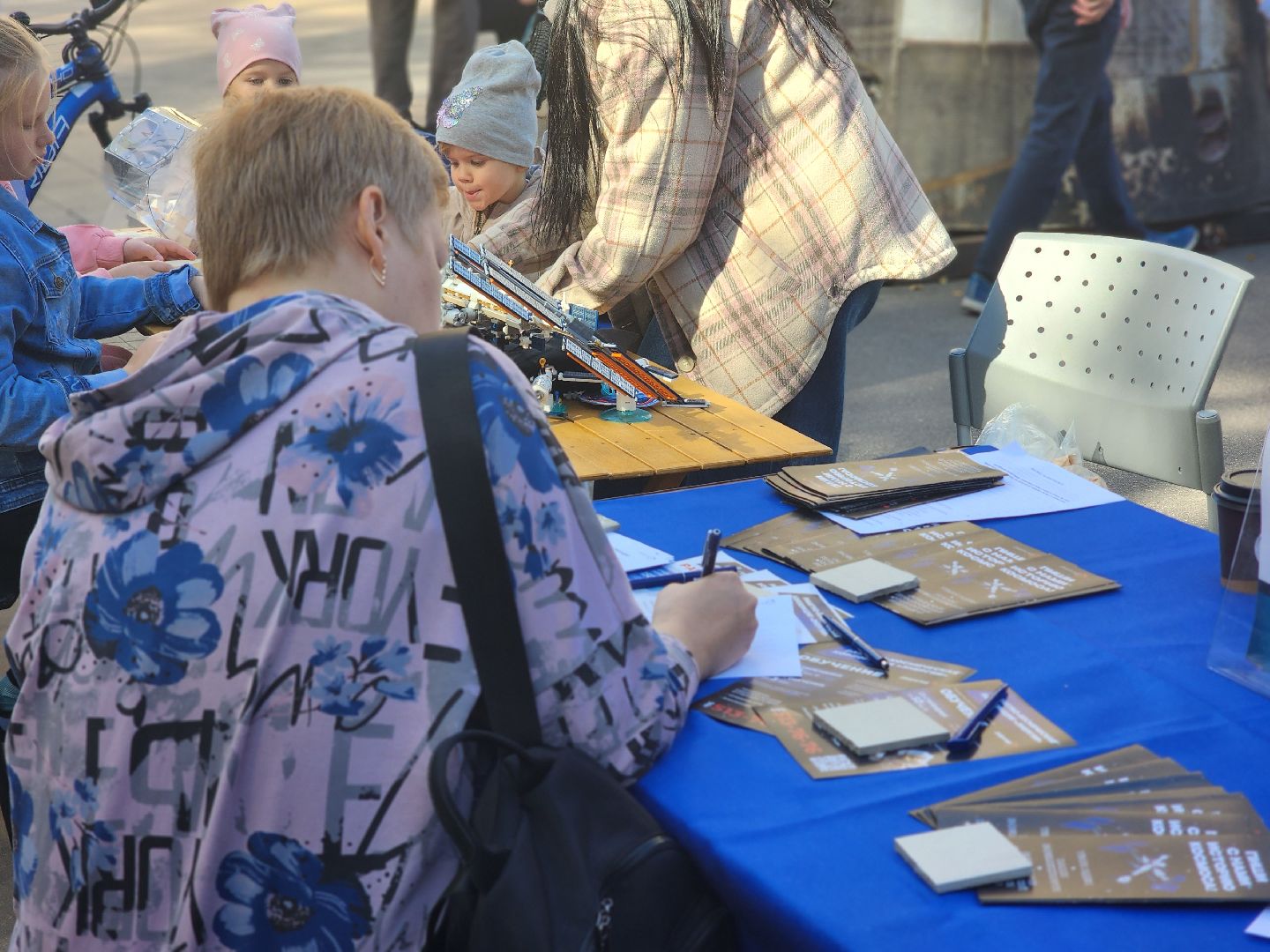 королёв, ярмарка вакансий в день города , центральный городской парк в королеве ,