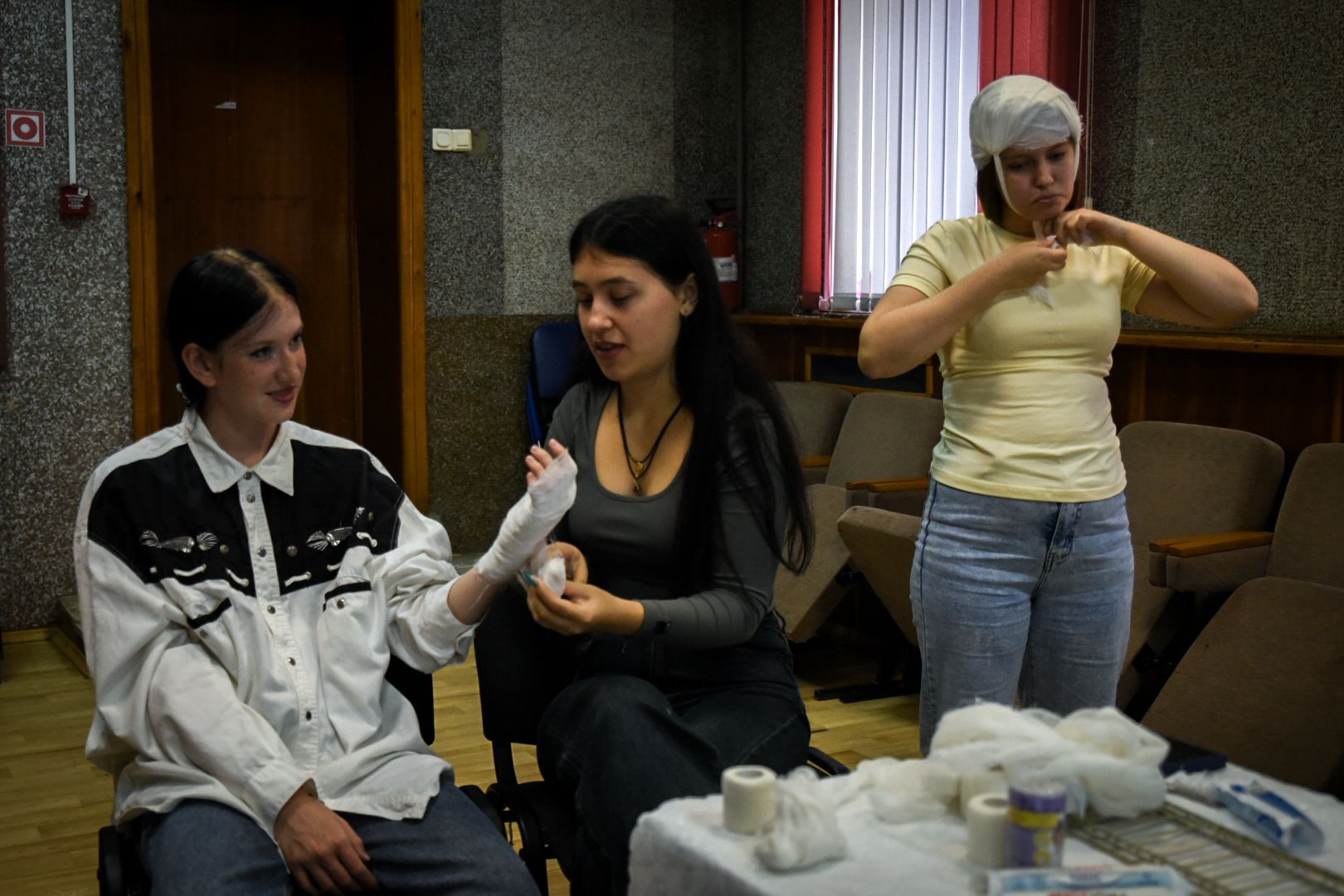 бронницы, мастер-класс по оказанию первой помощи , молодежный центр алиби , занятие по оказанию первой помощи в бронницах,