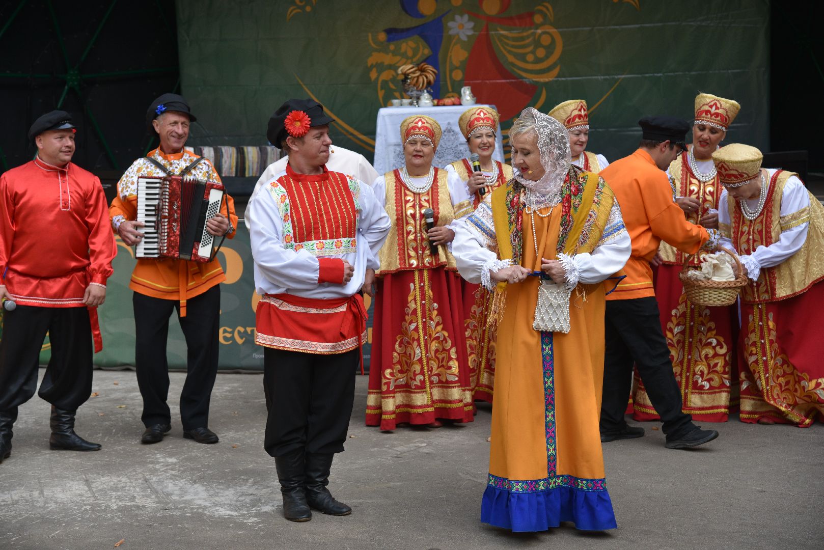 лотошино, лотошинский парк, картофельный разгуляй, праздник, парки подмосковья,