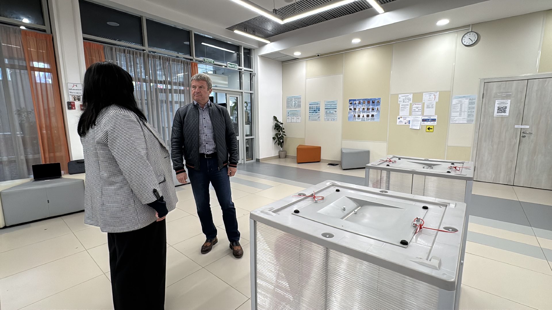 Олег Рожнов проверил УИК 1640, выборы депутатов в совет депутатов, Выборы - 2025, ЗАТО Молоджный,