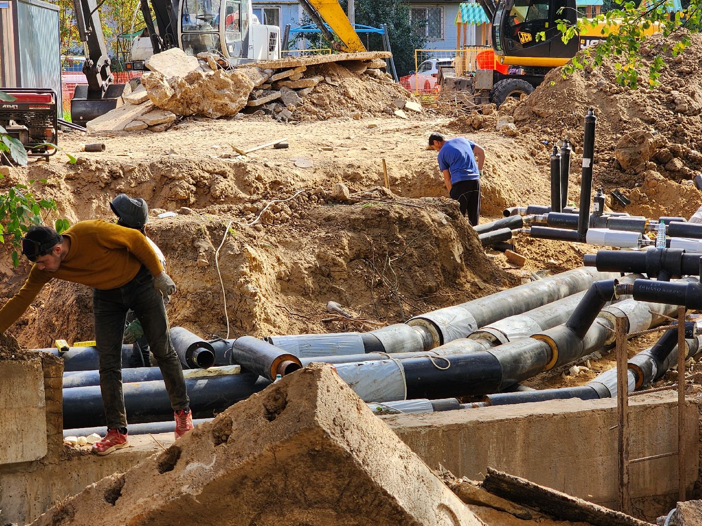 чехов, улица чехова , вишневый бульвар, капремонт теплосети, модернизация инженерных сетей , реконструкция , система отопления и гвс, горячее водоснабжение,подготовка к отопительному сезону, подключение домов к системе гвс, госпрограмма московской области,  развитие инженерной инфраструктуры,