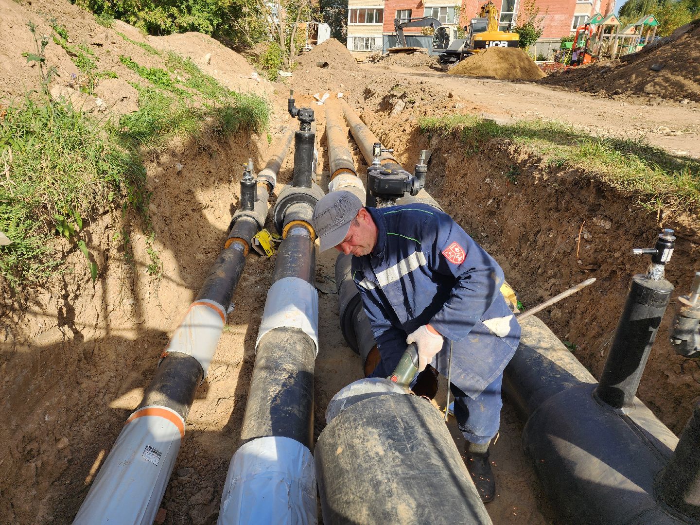 чехов, улица чехова , вишневый бульвар, капремонт теплосети, модернизация инженерных сетей , реконструкция , система отопления и гвс, горячее водоснабжение,подготовка к отопительному сезону, подключение домов к системе гвс, госпрограмма московской области,  развитие инженерной инфраструктуры,