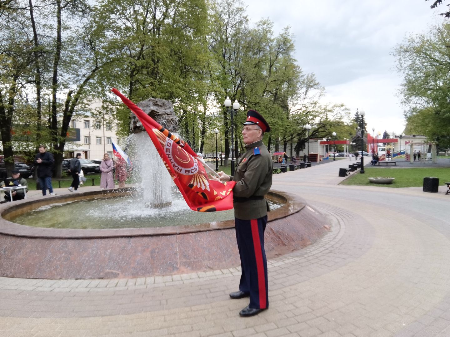 Балашиха, День Победы, 9 Мая, ветераны, герои, СВО, миниконцерт, фонтаны, агитбригада, Подмосковные вечера
