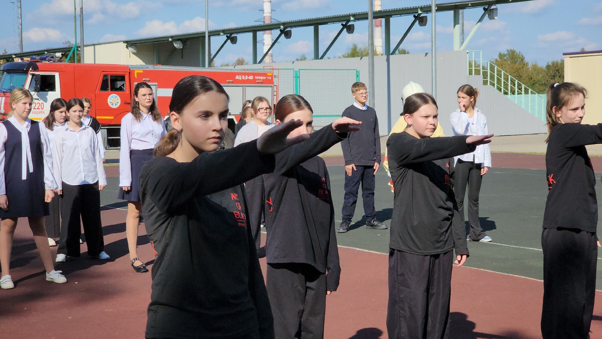 кашира, мчс, юбилей, пожнадзор, пожарные, флешмоб, дети, танцы,