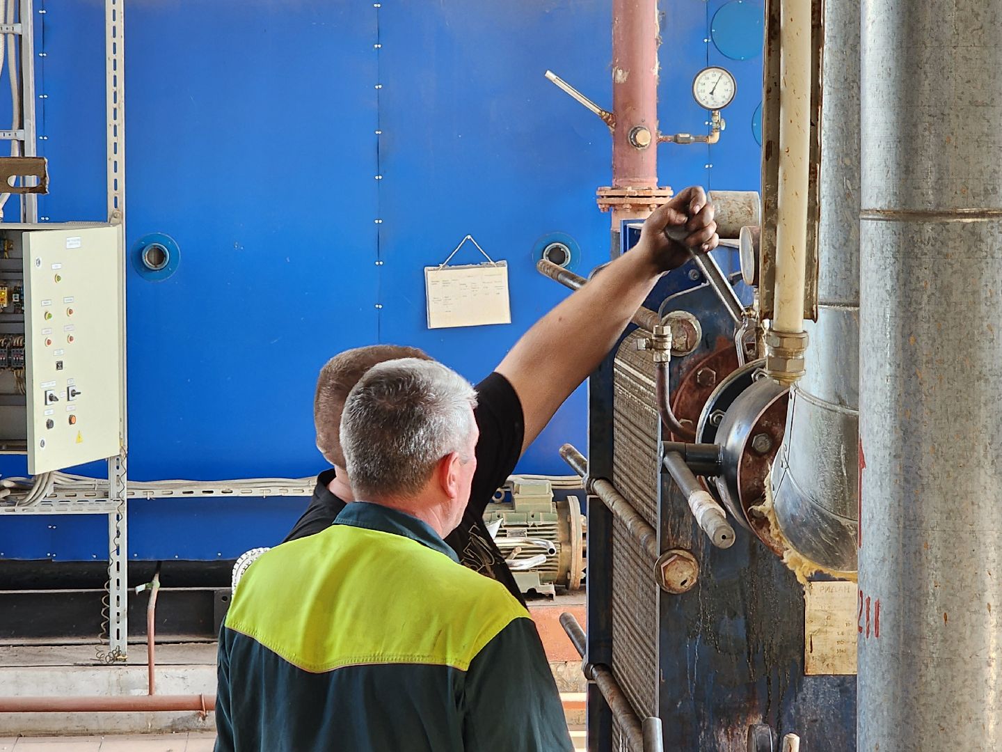 чехов, поселок мещерское, котельная 5, пробная топка, испытания оборудования, тесты, подготовка к отопительному сезону, отопление, теплоснабжение, горячее водоснабжение,жилые дома, социальные объекты, модернизация котельной, замена оборудования,проверка всех систем,