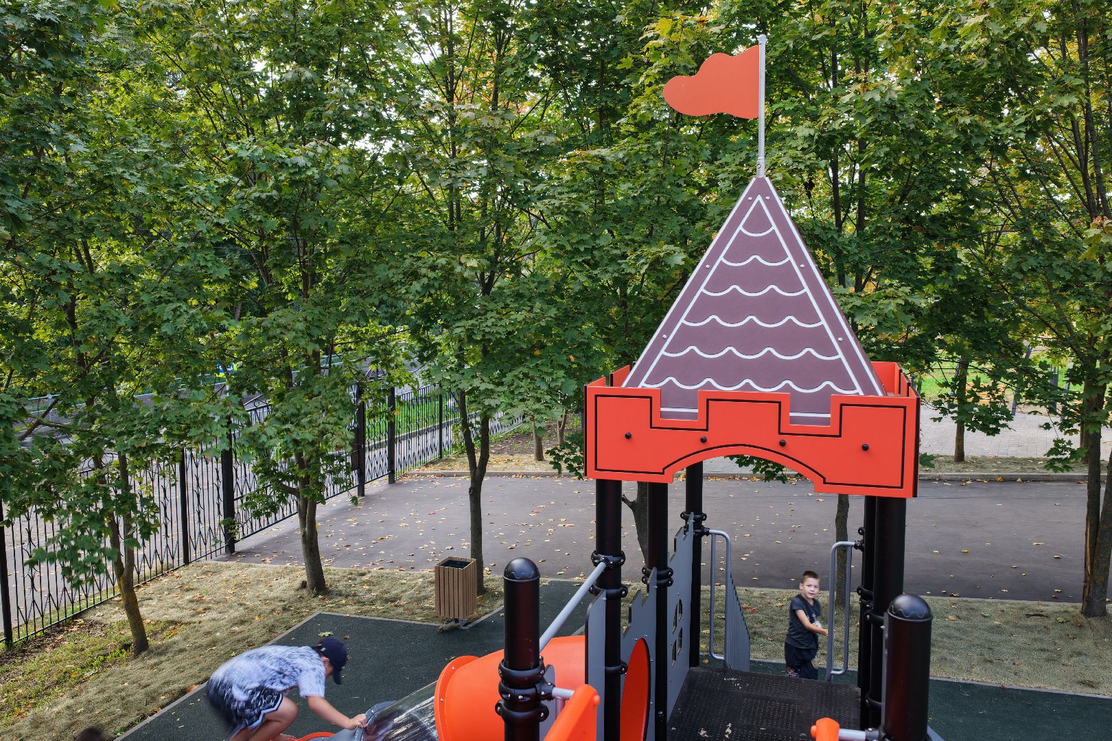 видео с коптера, школа 2 в серпухове, капремонт школы 2 в серпухове,