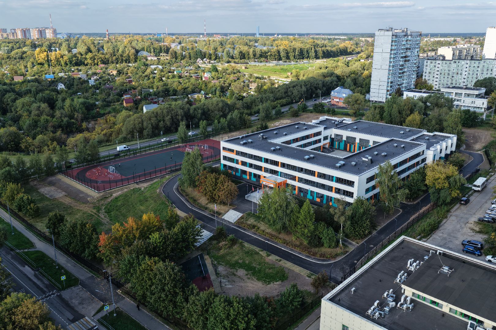 видео с коптера, школа 2 в серпухове, капремонт школы 2 в серпухове,