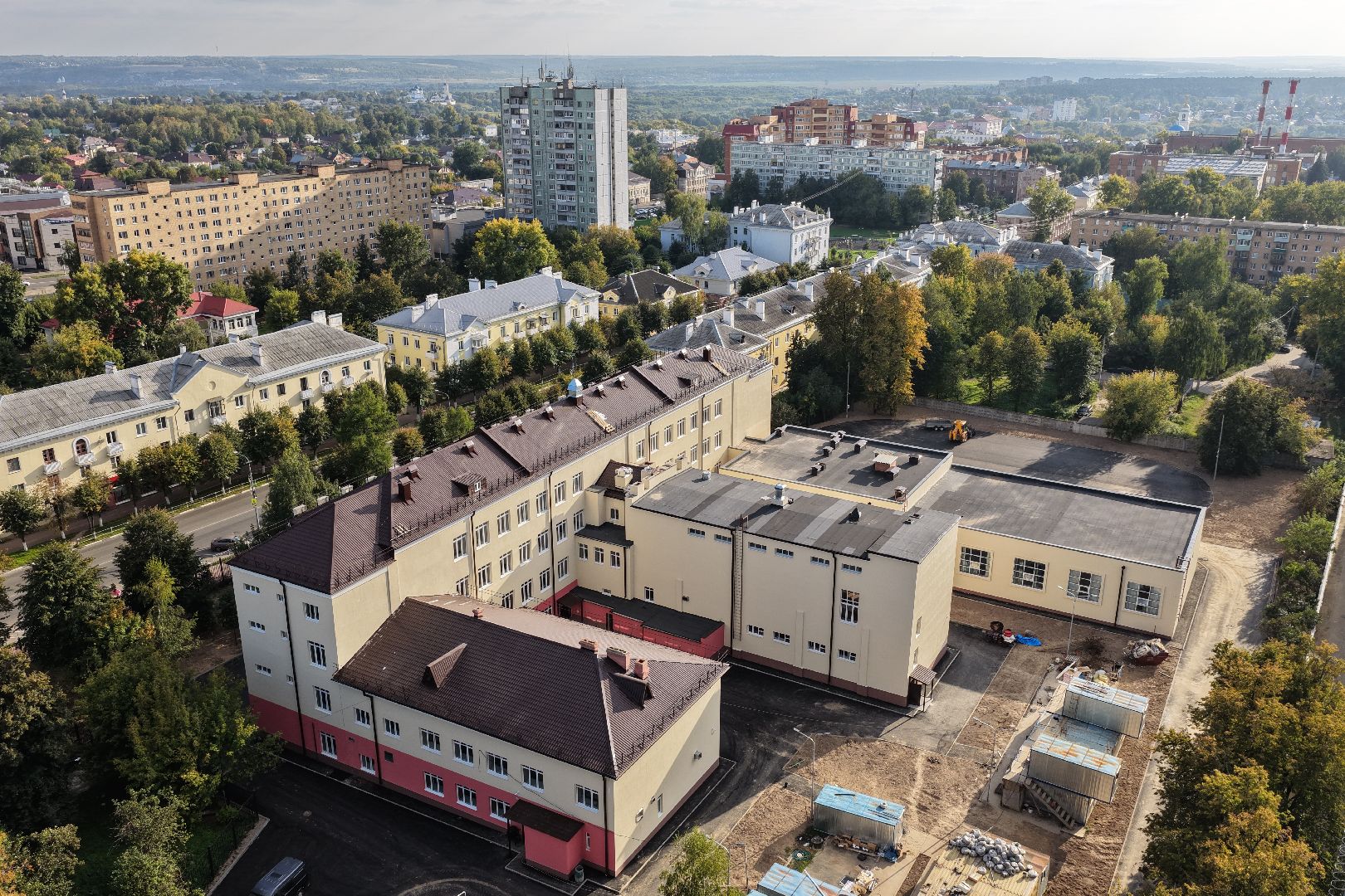 видео с коптера, школе 1 в серпухове,