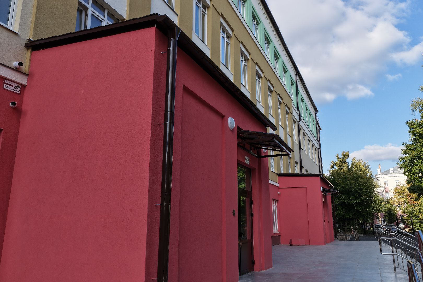 видео с коптера, школе 1 в серпухове,