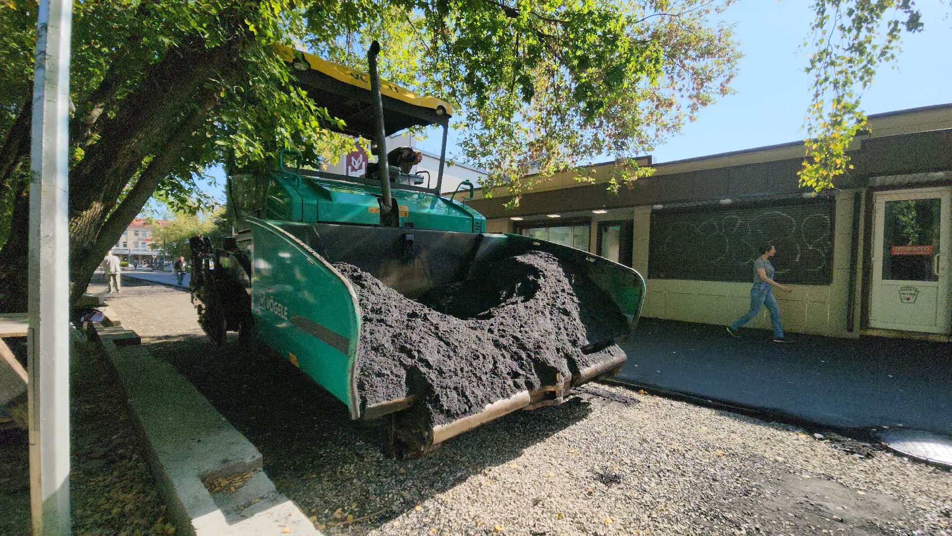 красногорск, пешеходная зона, укладка асфальта,