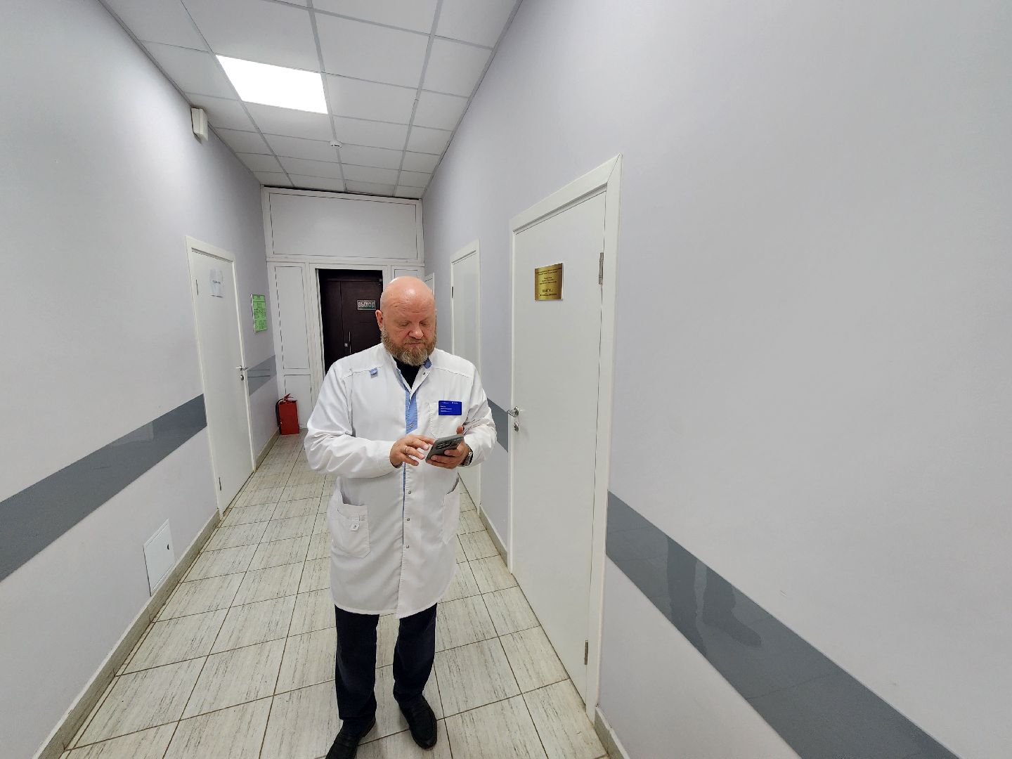 чехов, чеховская больница, поликлиники, амбулатории, стационары, фельдшерско-акушерский пункт, кьюар-коды, коды на дверях кабинетов , отдел качества, обращения пациентов, жалобы, благодарности, предложения, обратная связь, главврач чеховской больницы, андрей попов, повышение качества медуслуг,