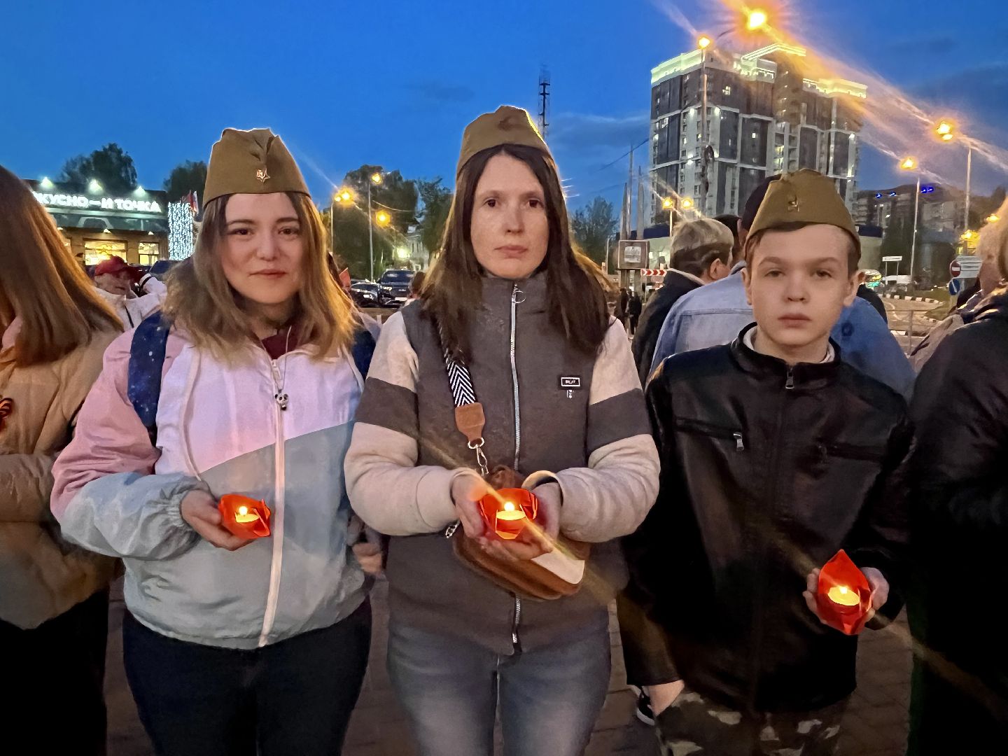 Наро-Фоминск, Наро-Фоминский городской округ, День Победы, Огни Памяти, молодёжь