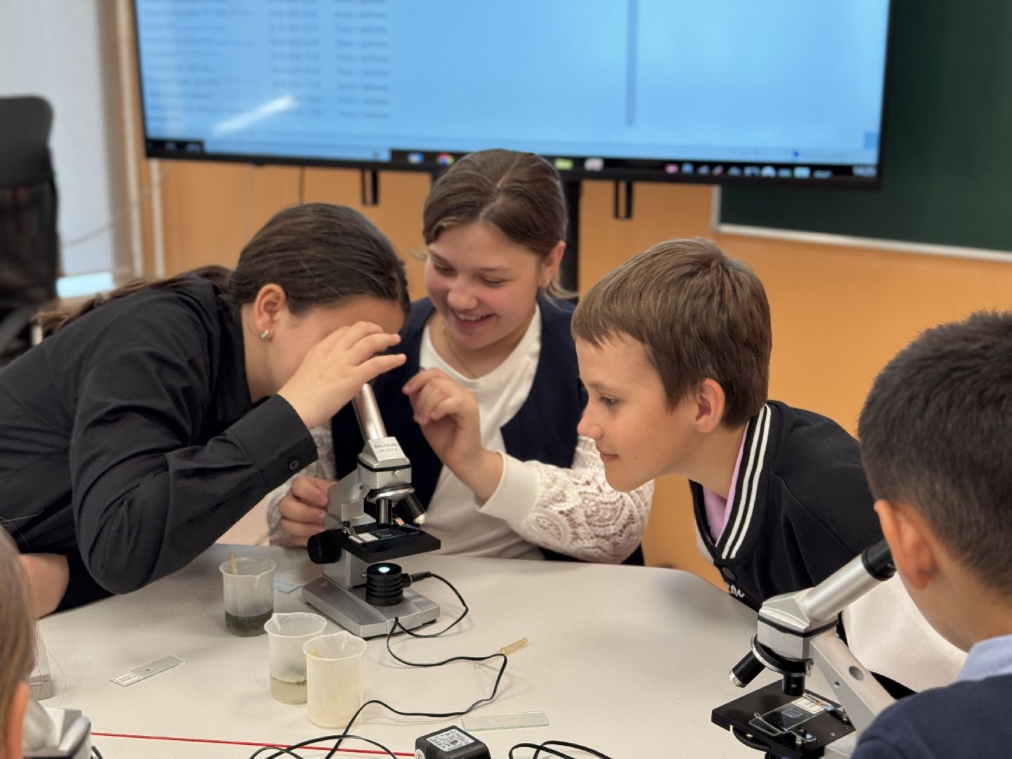 шаховская, точка роста, преподаватель биологии, биология, микроскоп,