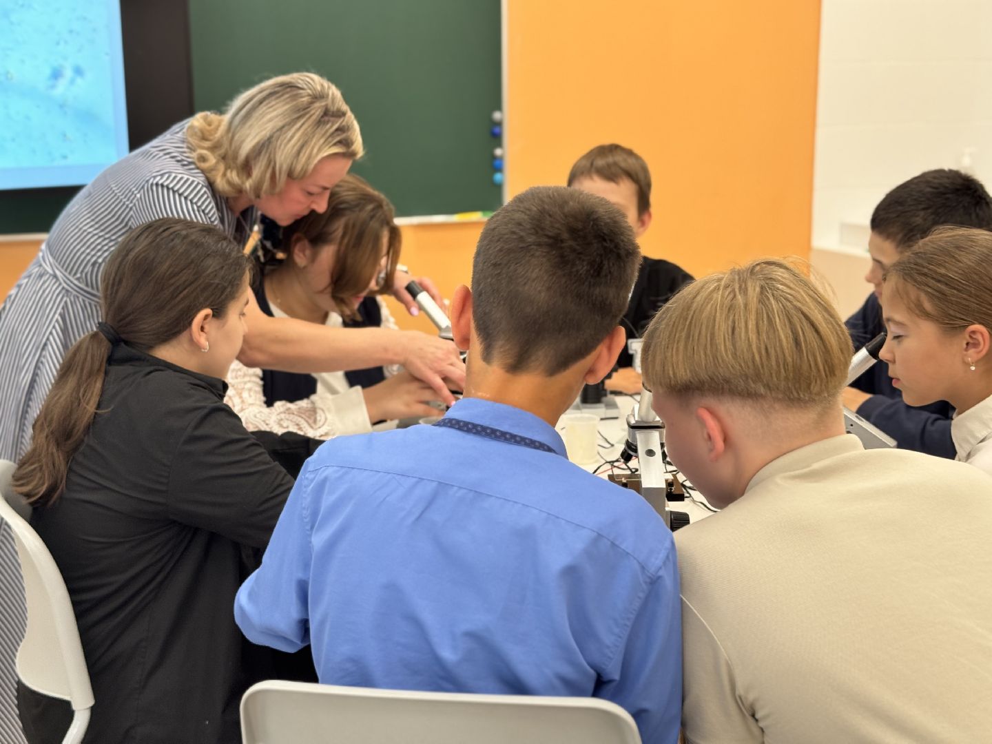 шаховская, точка роста, преподаватель биологии, биология, микроскоп,