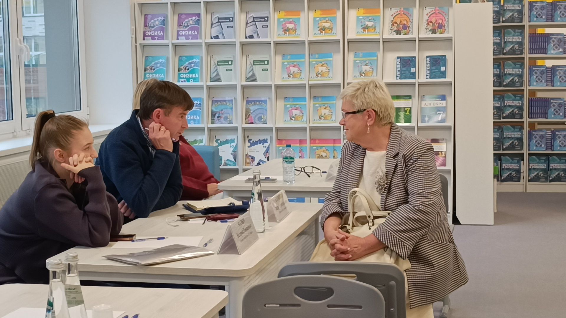 лобня, школа,выездная администрация,