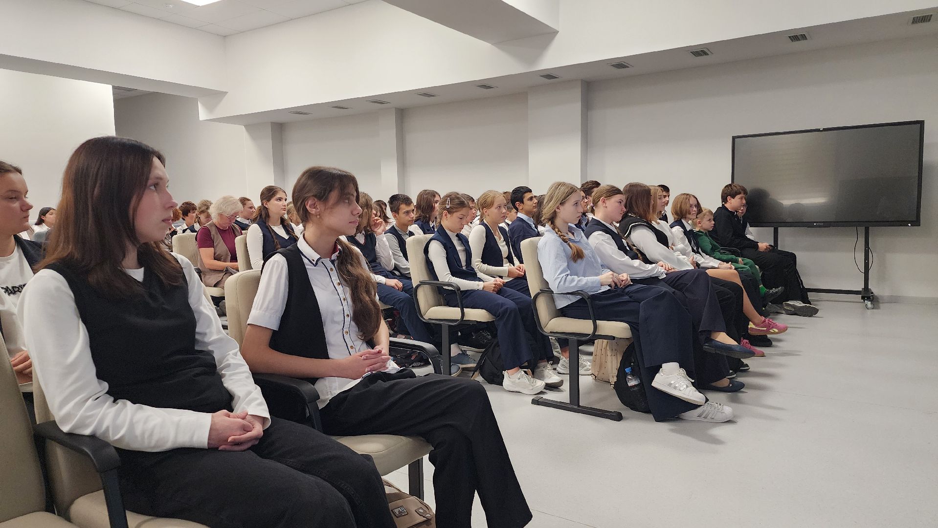 кибер, кибербезопасность, кибермошенники, киберпреступники, дроппер, дропперы, домодедово, общество, дети, школьники, подмосковье, прокуратура,