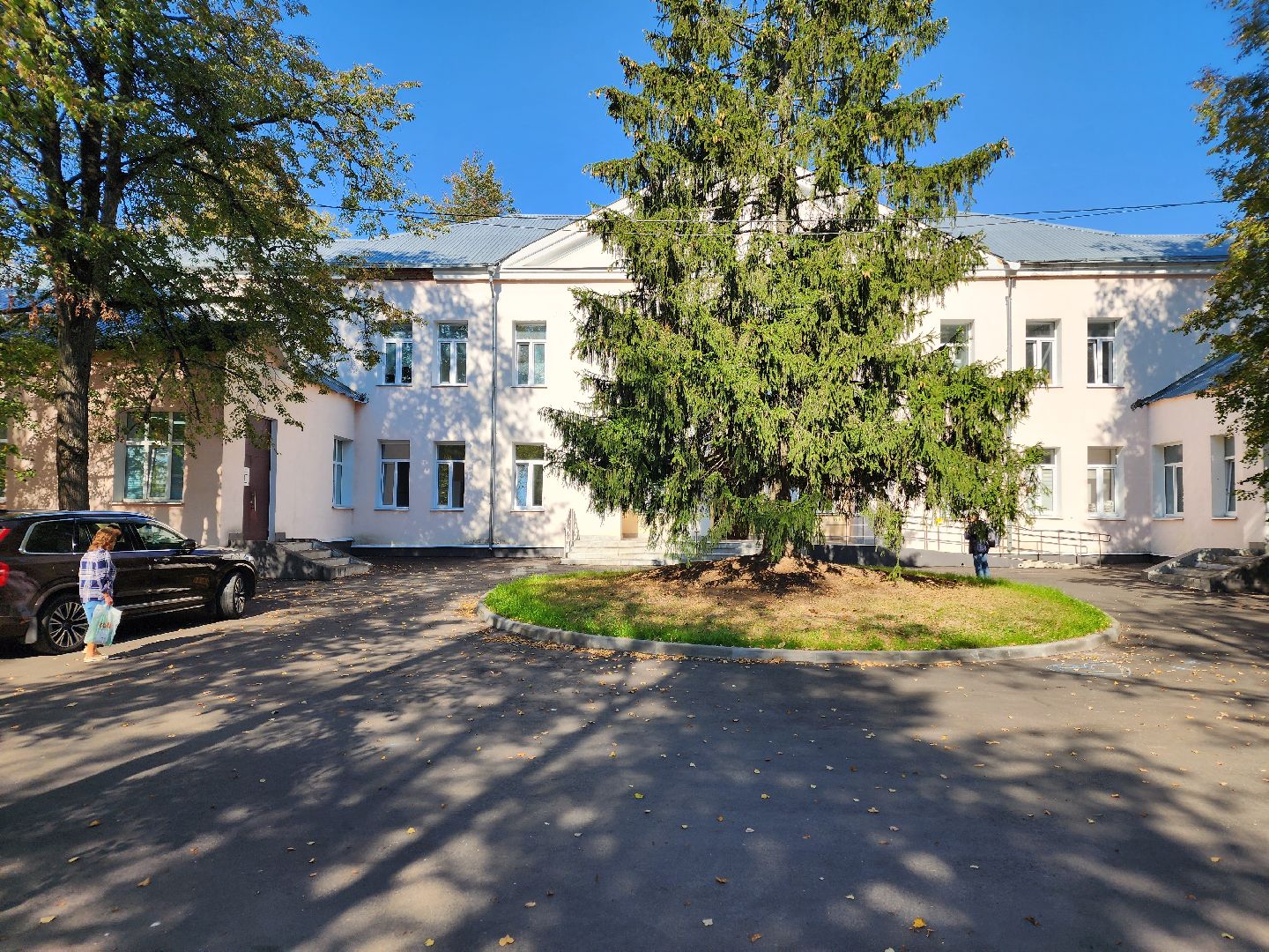 чехов, чеховская больница, поликлиники, сестринские посты, выдача справок и направлений, запись на прием к врачу, диспансерный учет, направления на анализы, разделение функционала врачей и медсестер, кьюар-коды, отдел качества, обращения пациентов, обратная связь, главврач чеховской больницы, андрей попов,