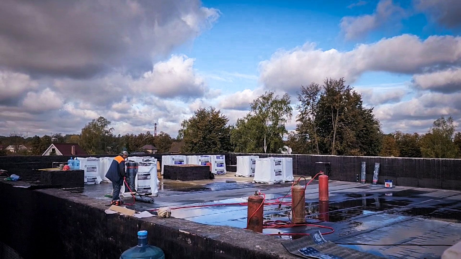 строительство пристройки к лицею в бронницах, бронницы , новый корпус лицея в бронницах, устройство кровли ,