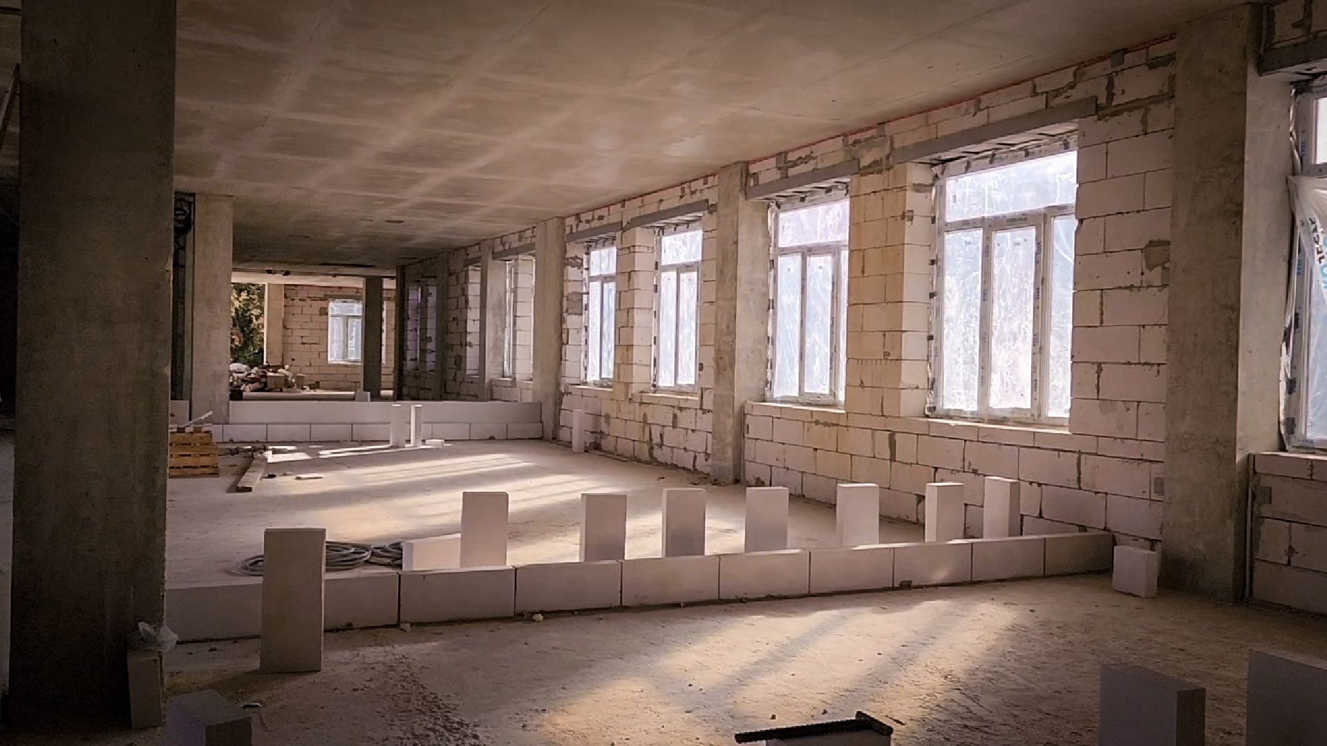 строительство пристройки к лицею в бронницах, бронницы , новый корпус лицея в бронницах, устройство кровли ,