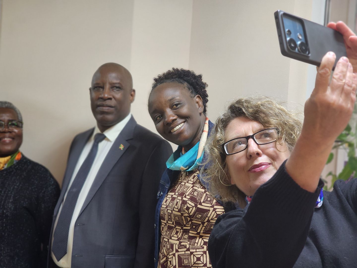 королёв, подстанция скорой помощи в королеве, гости из африки в королеве, делегация, медицина, обмен опытом,