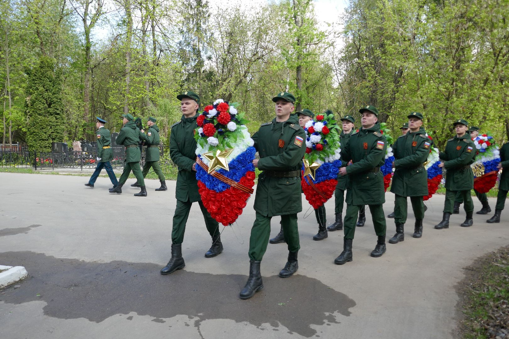Подольск, дань памяти, возложение цветов, День Победы