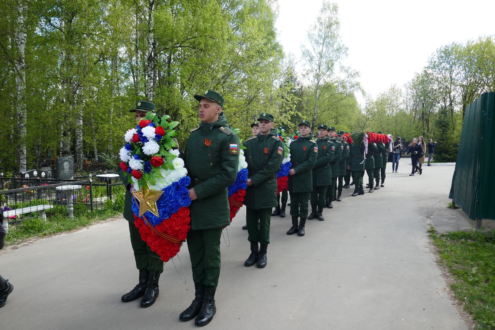 Подольск, дань памяти, возложение цветов, День Победы