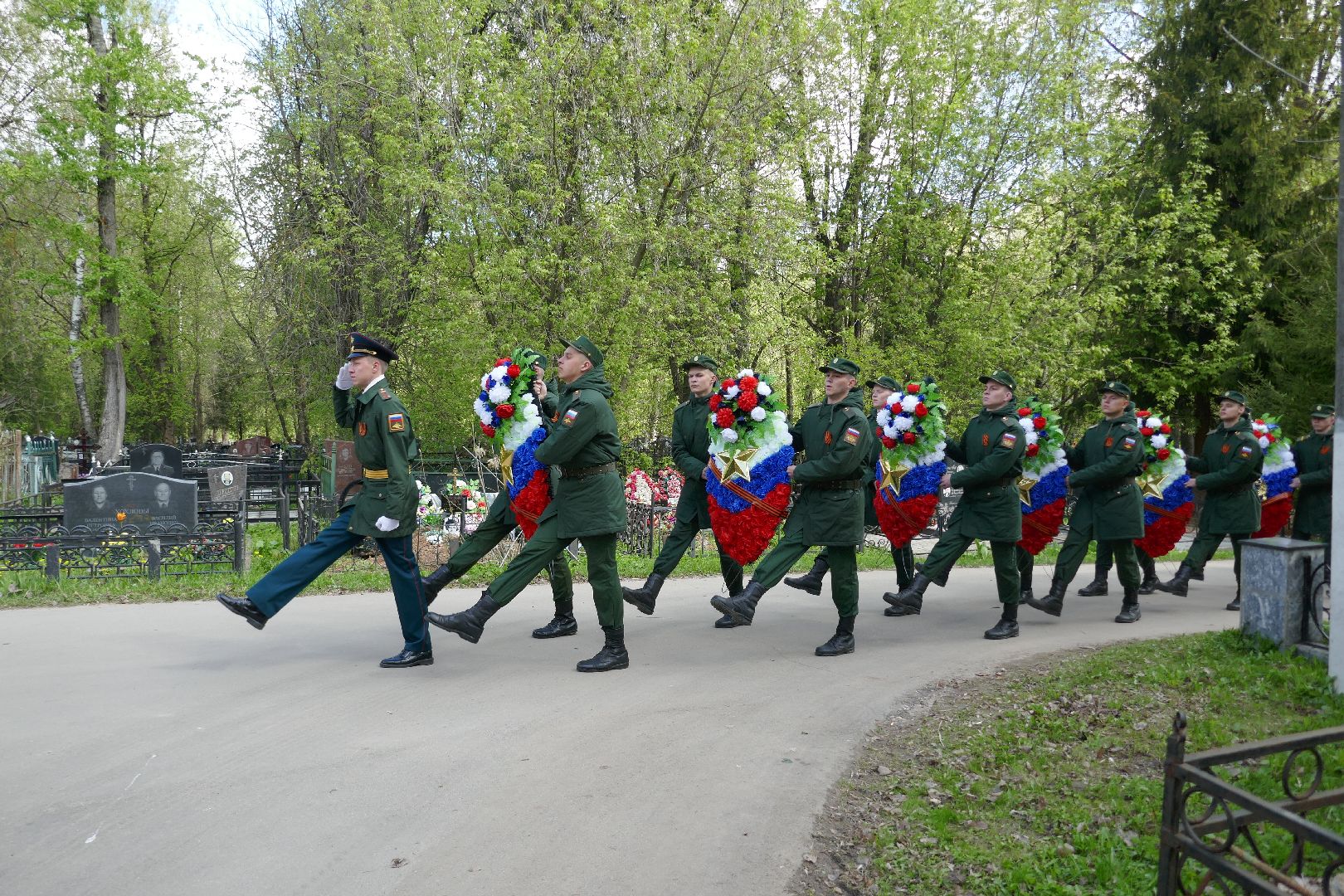 Подольск, дань памяти, возложение цветов, День Победы