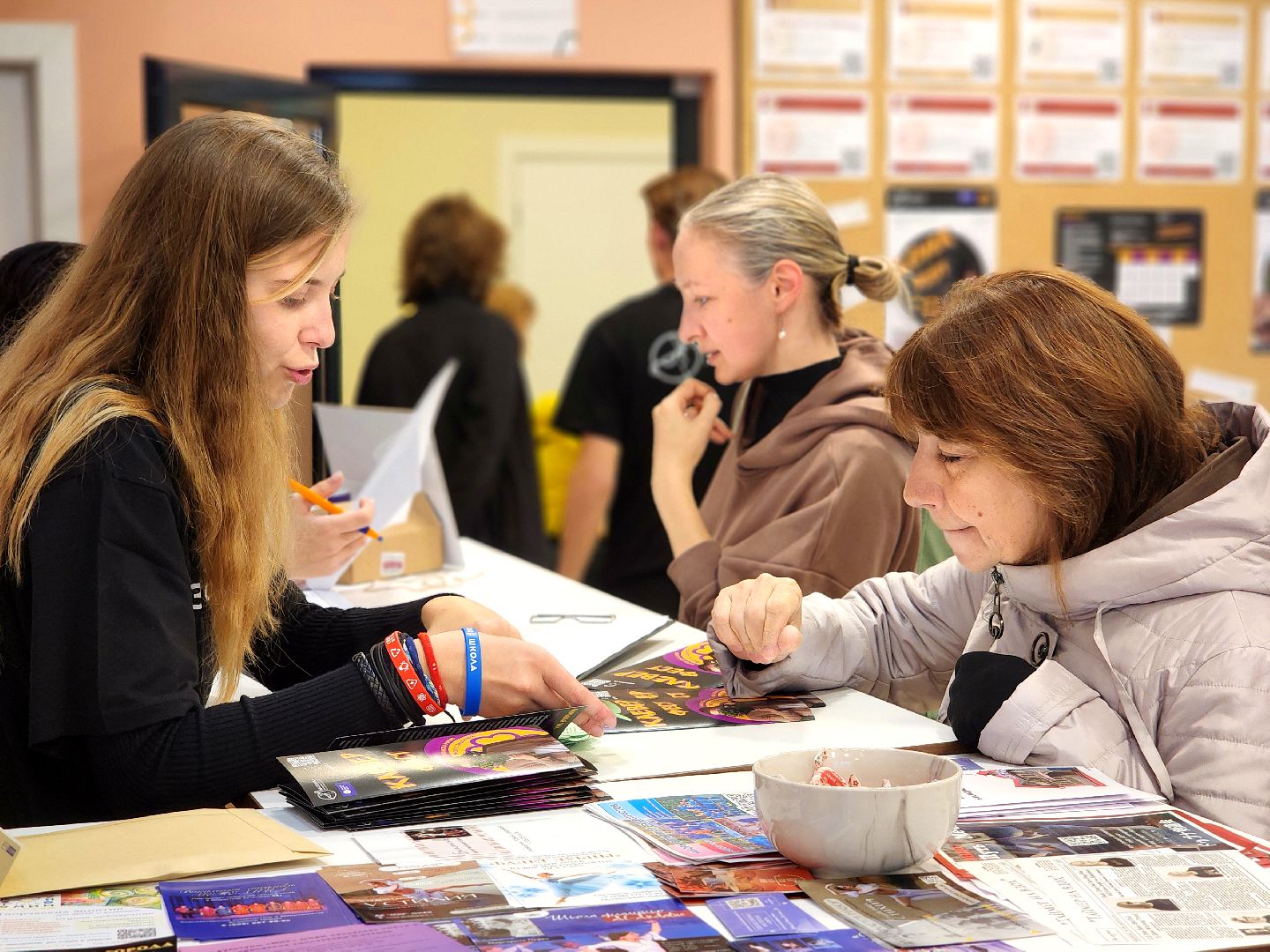 дубна, блохинка, оияи, фестиваль клевер, досуг для взрослых,