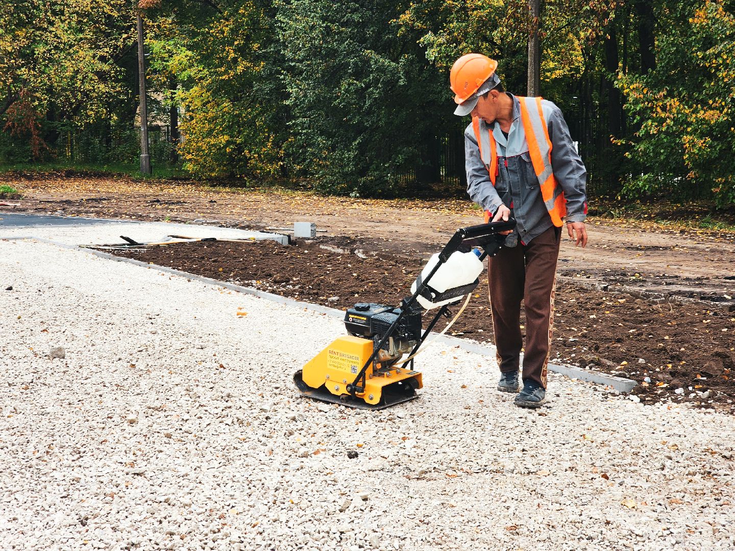 пущино, серпухов, ремонт стадиона, школьный стадион,