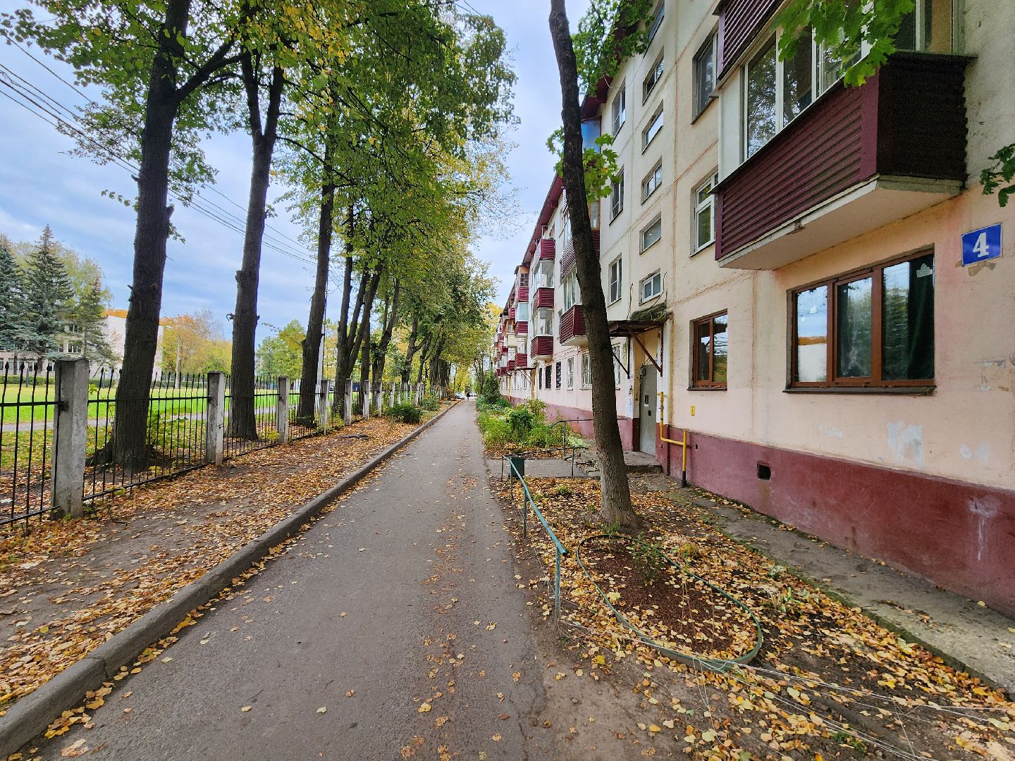 чехов, микрорайон полиграфкомбинат, авария на теплосети, утечка теплоносителя, прорыв трубы отопления, ликвидация аварии,   обращения жителей, портал добродел, устранение утечки, глава округа михаил собакин, поручение главы округа, мп жкх чеховского района, жилые дома, социальные объекты,аварийная бригада, спецтехника,