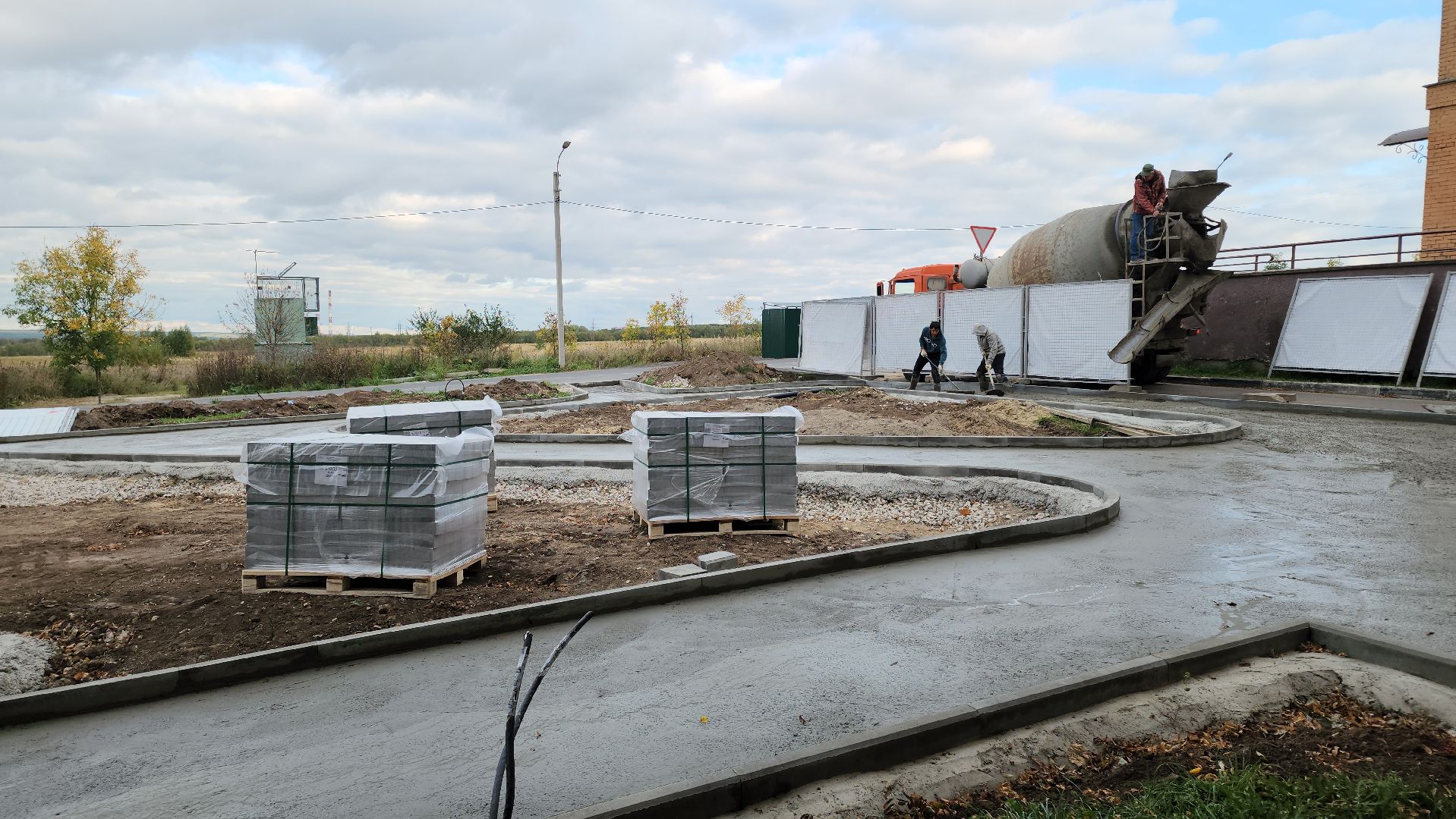 кашира, благоустройство, комфортная городская среда, национальный проект, сквер, тротуарная плитка,