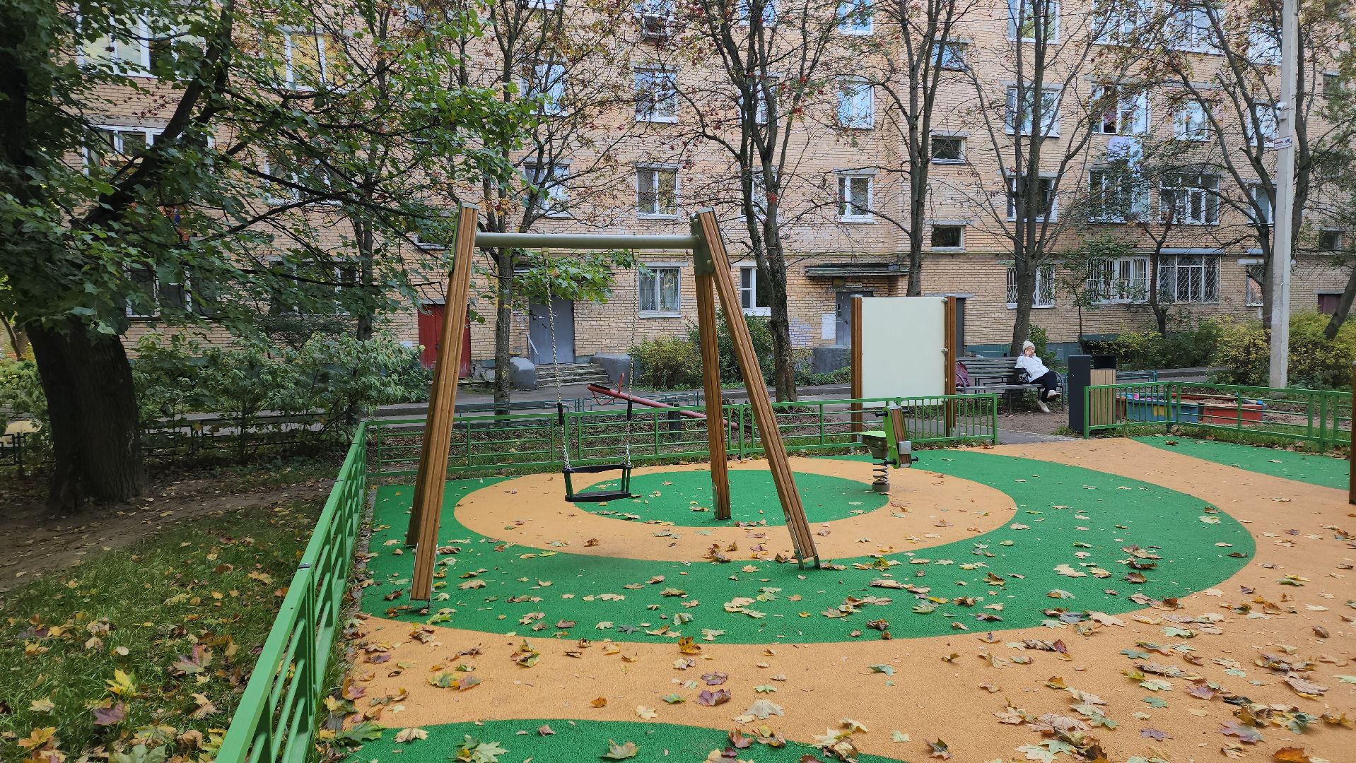 пушкино, благоустройство, детские площадки, граффити, вандализм, новая детская площадка, игровой комплекс, формирование комфортной городской среды,