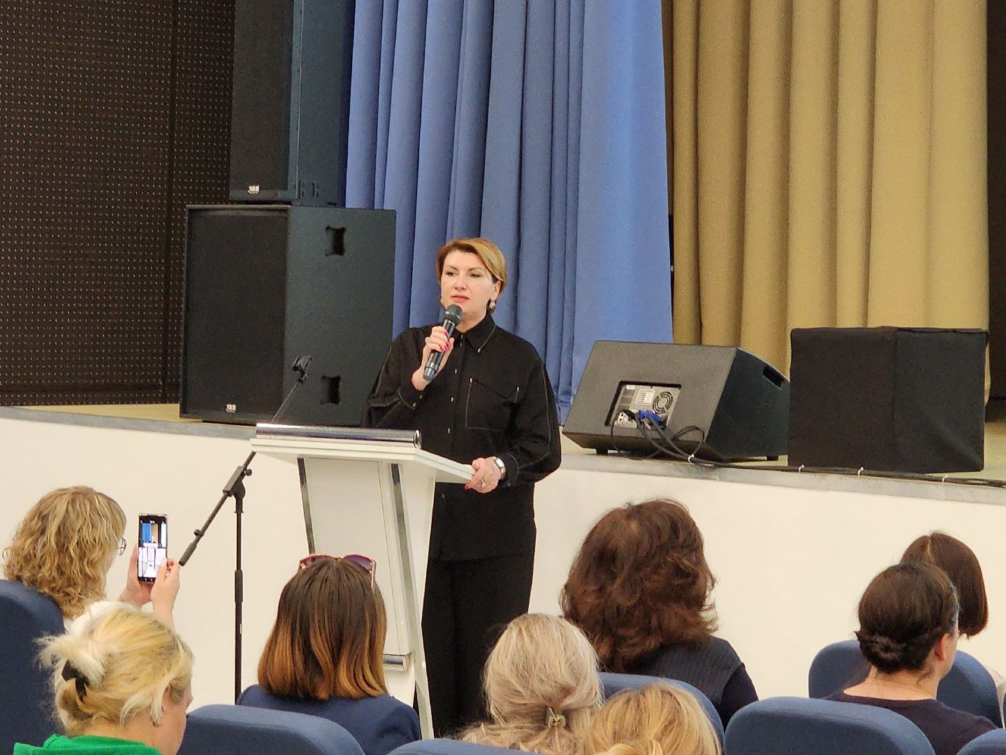 чехов, гимназия 7,совет родителей, родительские комитеты, встреча с родителями школьников,  дополнительное образование, обсуждения, доклады, внеурочная деятельность, благотворительные проекты, акции, военно-патриотические клубы, движение первых, конкурсы, лариса сулима, первый заместитель министра образования подмосковья, заместитель главы округа, надежда чернятина, управление образования, ирина заболотнева,искусственный интеллект, воспитание детей,