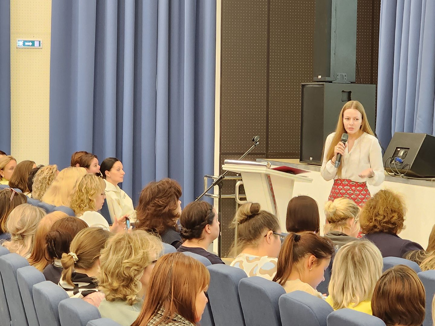 чехов, гимназия 7,совет родителей, родительские комитеты, встреча с родителями школьников,  дополнительное образование, обсуждения, доклады, внеурочная деятельность, благотворительные проекты, акции, военно-патриотические клубы, движение первых, конкурсы, лариса сулима, первый заместитель министра образования подмосковья, заместитель главы округа, надежда чернятина, управление образования, ирина заболотнева,искусственный интеллект, воспитание детей,