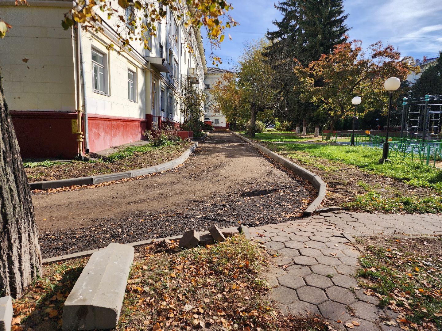 фрязино, благоустройство дворов, укладка бордюров, асфальтирование дворов,