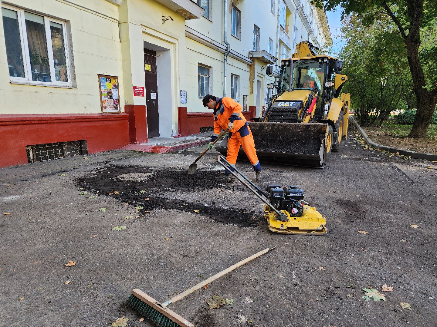 фрязино, благоустройство дворов, укладка бордюров, асфальтирование дворов,