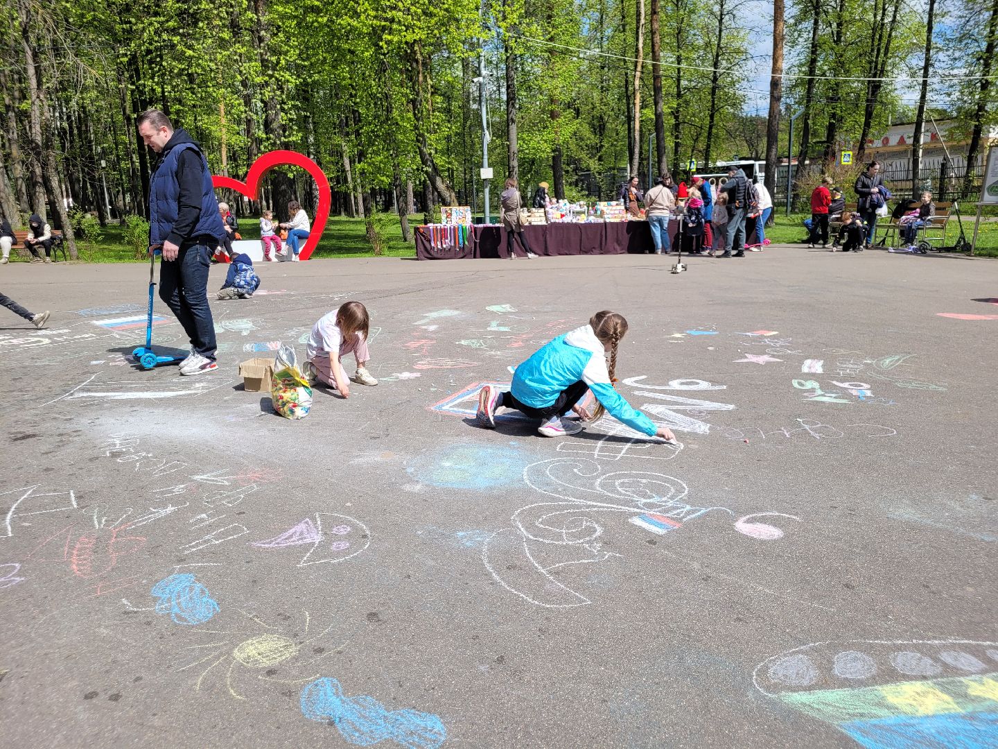 дети; день победы; рисунок великой победы; парки подмосковья; видное;