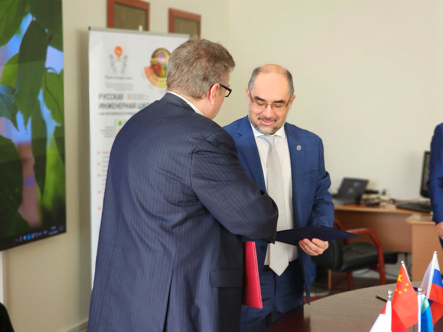 дубна, университет дубна, круглый стол, российско-китайская палата, международное сотрудничество,