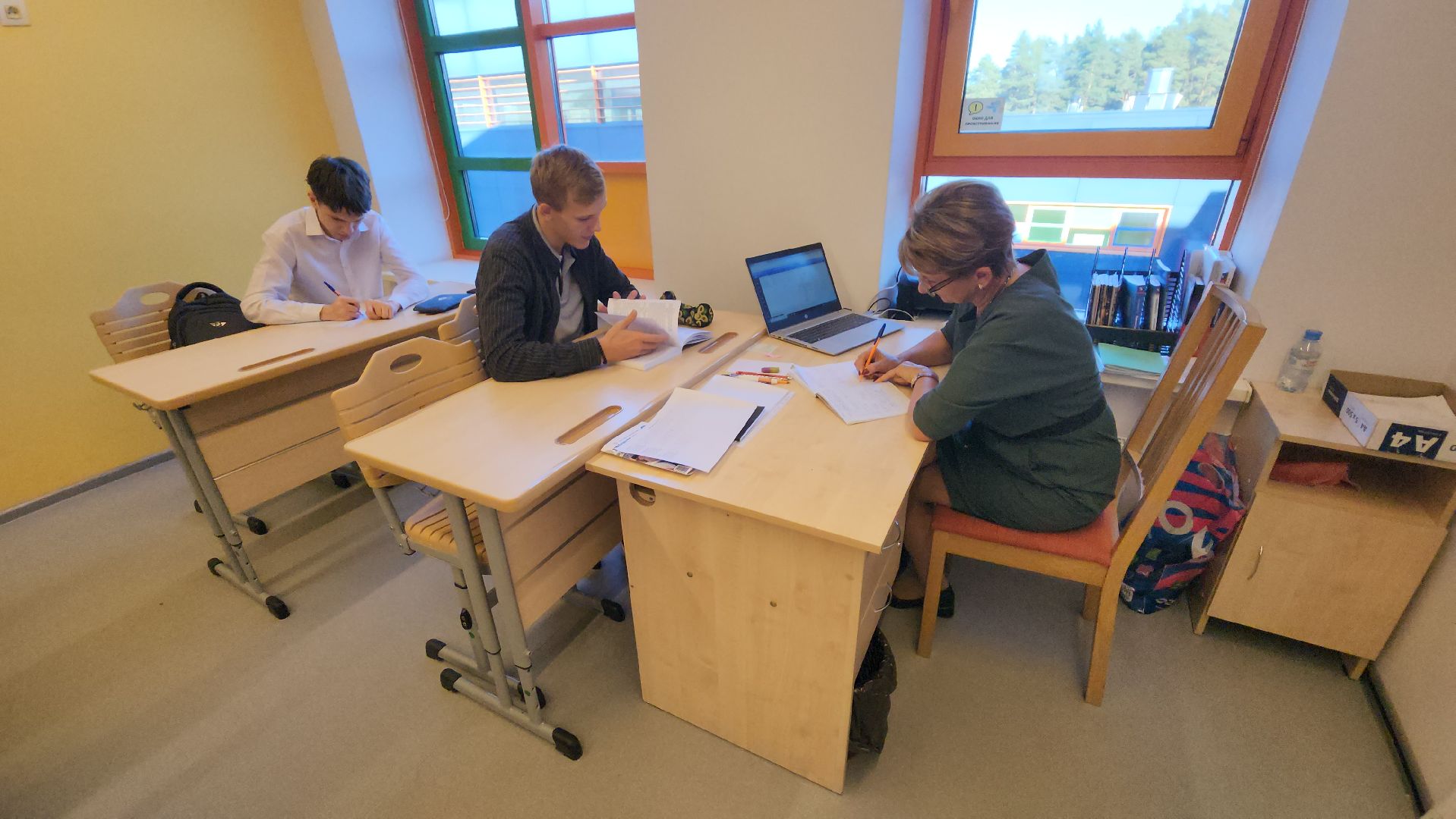 серпухов, школа абсолют, деревня райсеменовское, день учителя в серпухове,