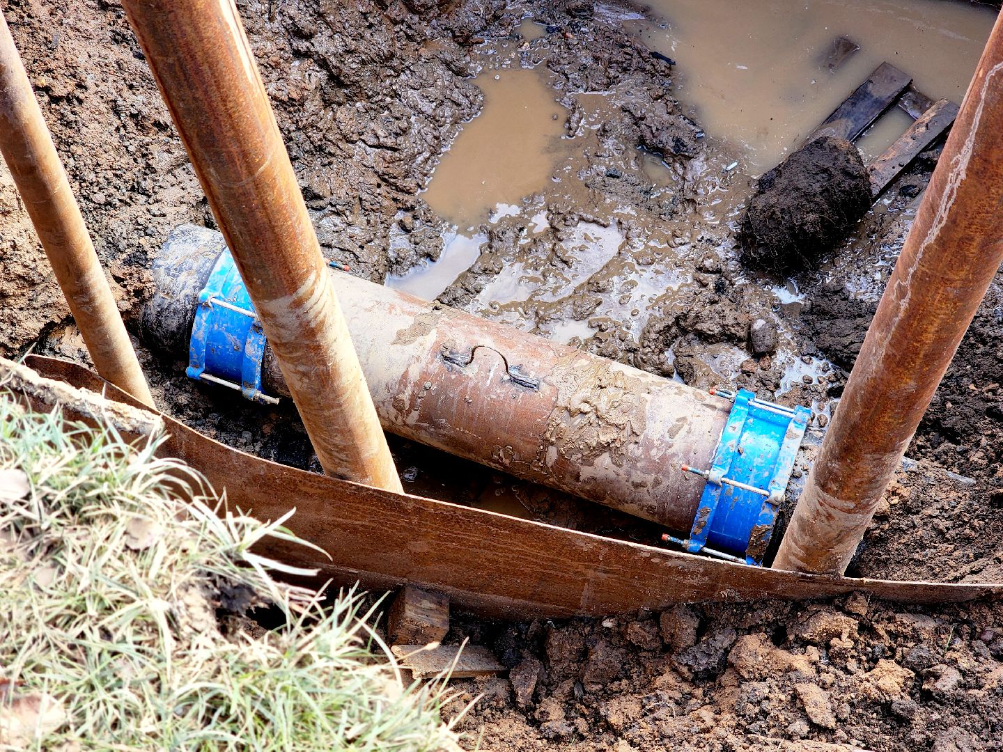 дубна, авария,  устранение аварии, трубопровод,